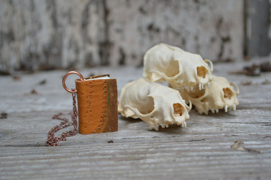 My Love Of Books, All Things Tiny, And Stories From The Past.... My Love Of Books, All Things Tiny, And Stories From The Past....