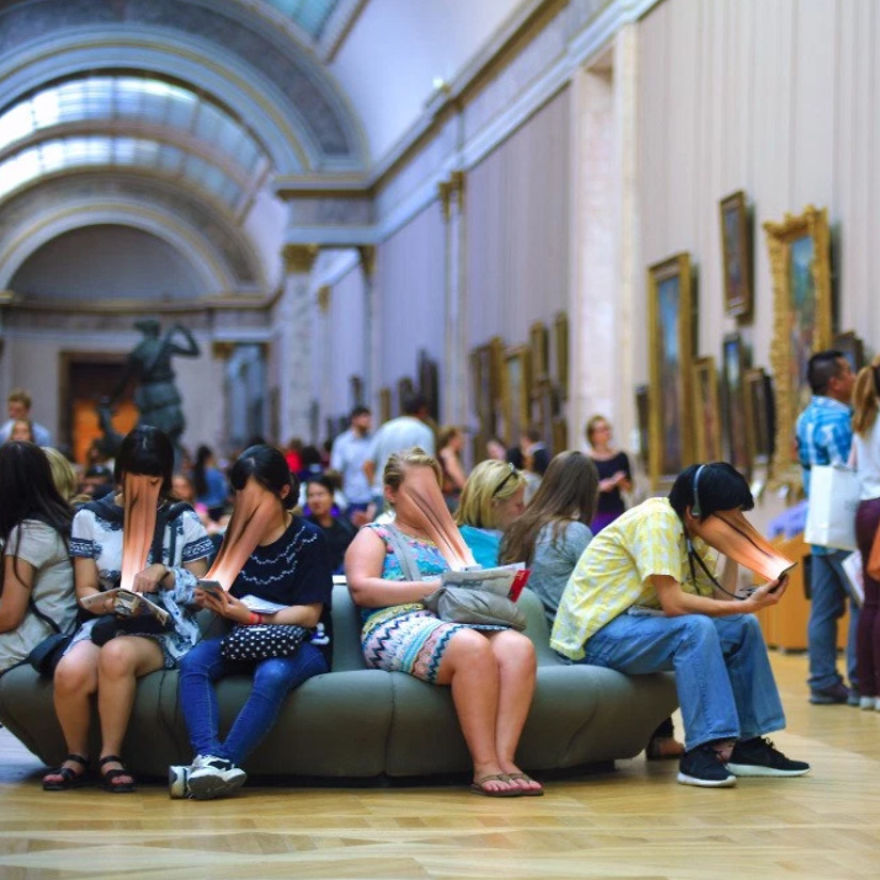 Artist Shows How Smartphones Stealing Our Souls