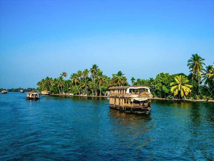 Tourist Places In Kerala