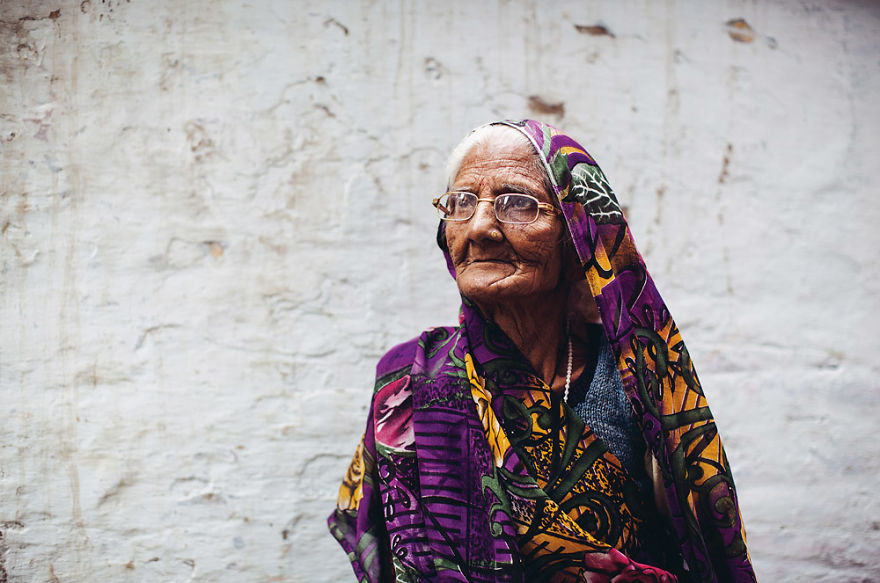 India - Portrait Of Country. A 50mm Photographic Journey Of Discovery Through India. Celebrating Its Fascinating Cultural Diversity Through An Eclectic Series Of Beautifully Captivating Portraits.