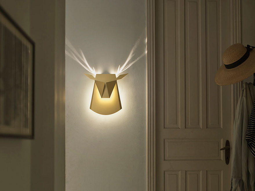 Clever Wall Lamps Turn Into Animals When Switched On Clever Wall Lamps Turn Into Animals When Switched On