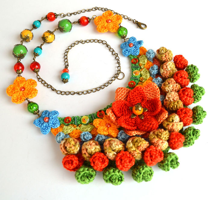 Deep Roots And A Modern Twist: I Create Unique Textile Jewelry Deep Roots And A Modern Twist: I Create Unique Textile Jewelry