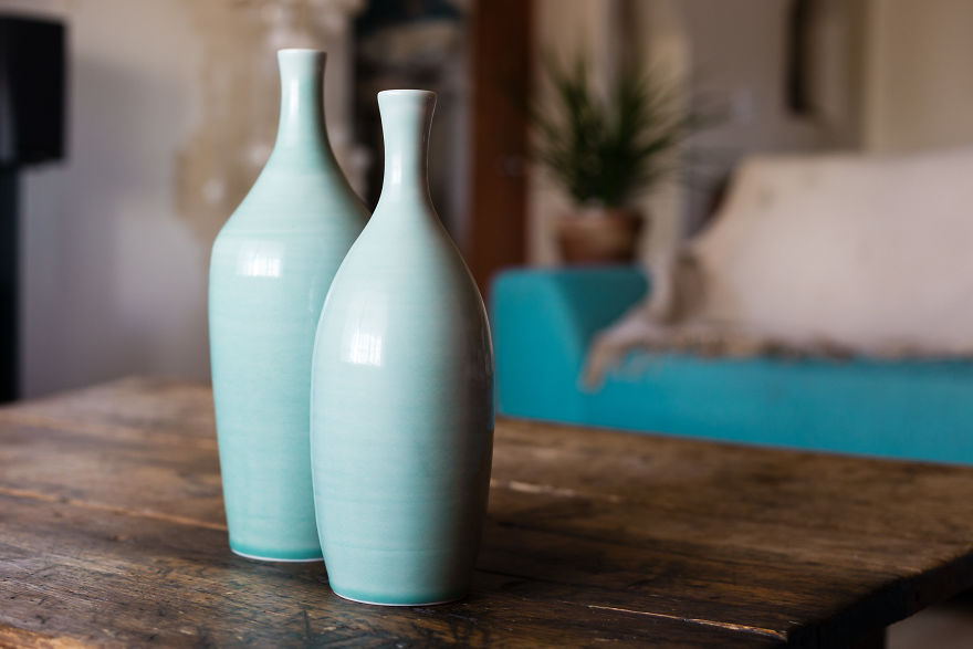 I Turned Bones Of 200 People Into Dinnerware To Host An Unusual Dinner, And Now It’s A Business