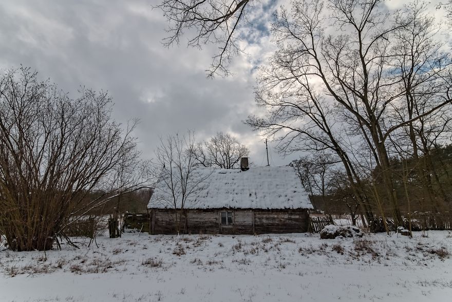 An Incredible Abandoned Cottage From 1858 (poland)