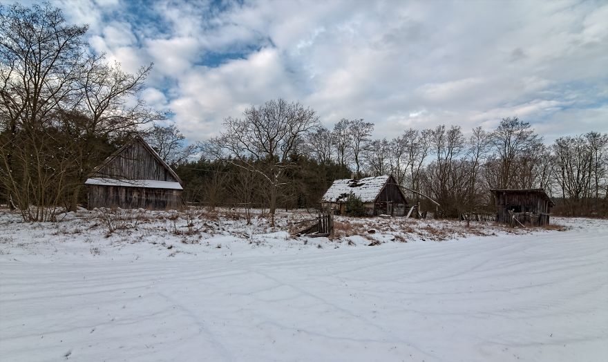 An Incredible Abandoned Cottage From 1858 (poland) An Incredible Abandoned Cottage From 1858 (poland)