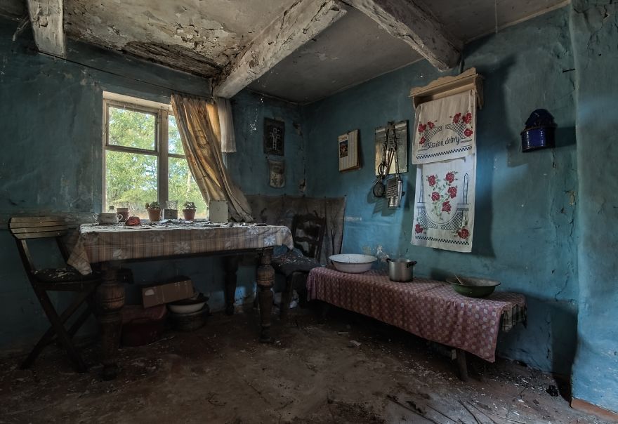 An Incredible Abandoned Cottage From 1858 (poland) An Incredible Abandoned Cottage From 1858 (poland)