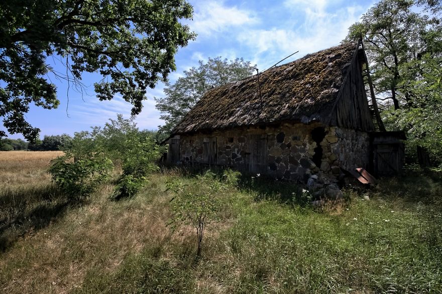 An Incredible Abandoned Cottage From 1858 (poland)