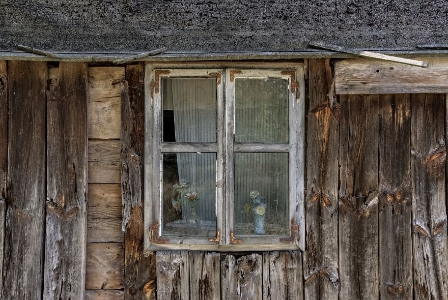 An Incredible Abandoned Cottage From 1858 (poland) An Incredible Abandoned Cottage From 1858 (poland)