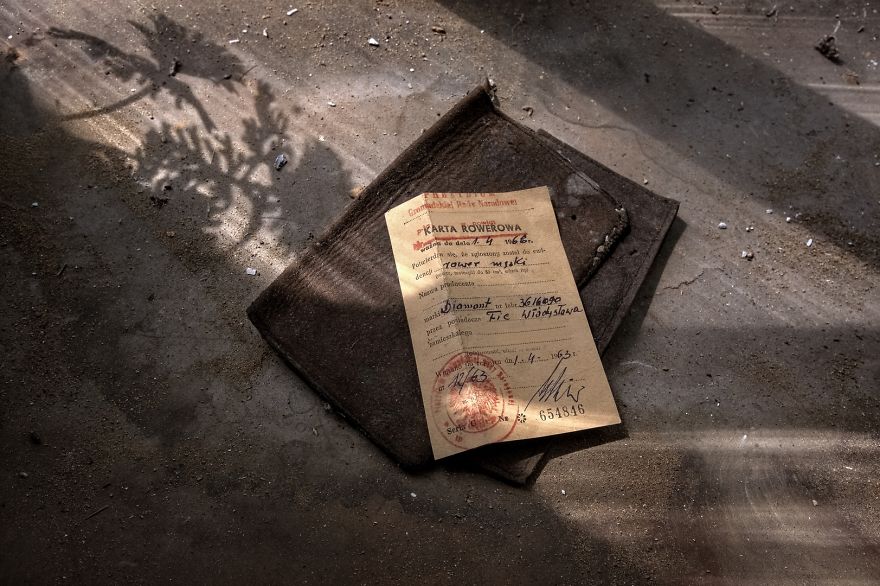 An Incredible Abandoned Cottage From 1858 (poland)