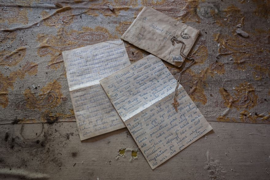 An Incredible Abandoned Cottage From 1858 (poland)