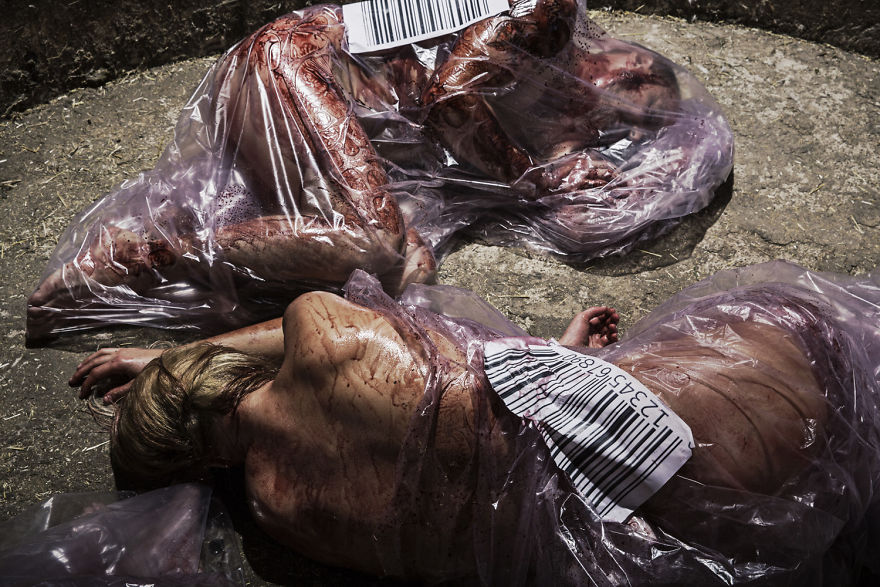 Photographer Portrays Humans As Animals To Raise Awareness About Mass Meat Consumption (NSFW)