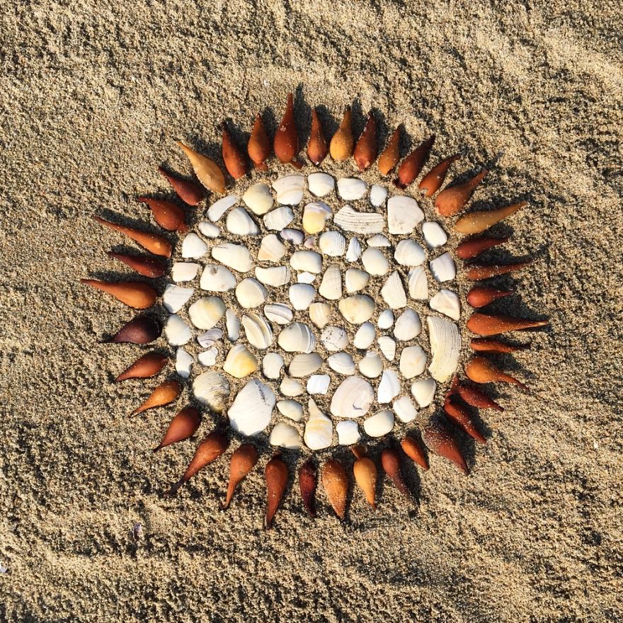 I Make Temporary Mosaic Beach Art (Part 3) I Make Temporary Mosaic Beach Art (Part 3)