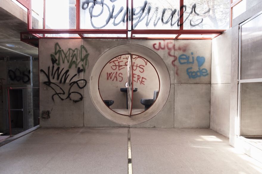 The Experimental Abandoned House The Experimental Abandoned House