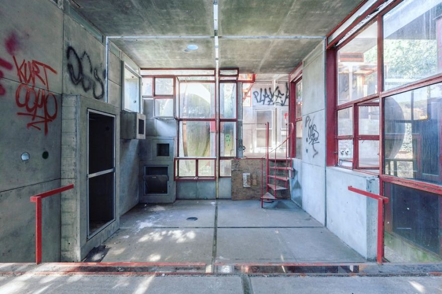 The Experimental Abandoned House The Experimental Abandoned House