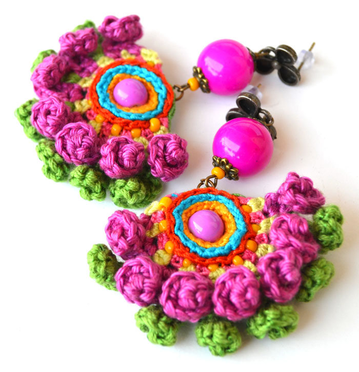 Deep Roots And A Modern Twist: I Create Unique Textile Jewelry Deep Roots And A Modern Twist: I Create Unique Textile Jewelry