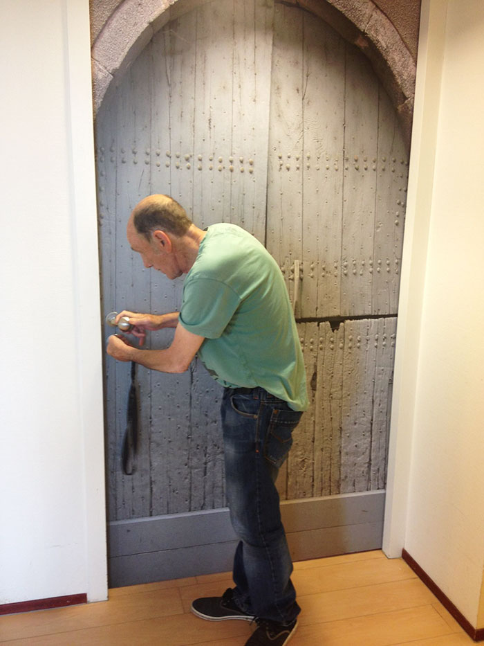 nursing-homes-dementia-patients-personalised-true-doors-stickers-3 nursing-homes-dementia-patients-personalised-true-doors-stickers-3