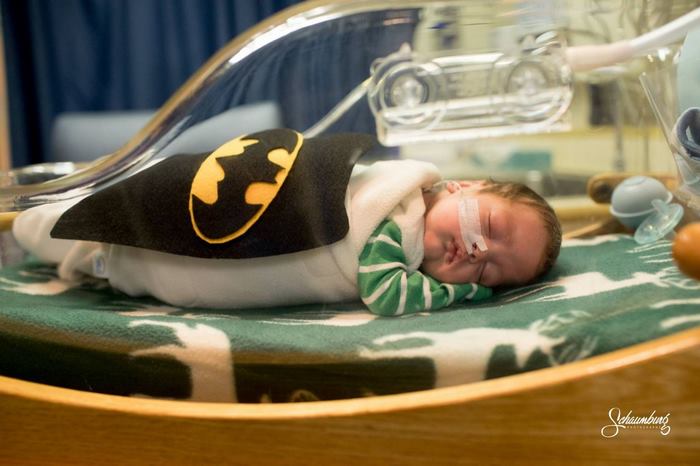 premature-babies-superhero-costumes-kansas-11 premature-babies-superhero-costumes-kansas-11