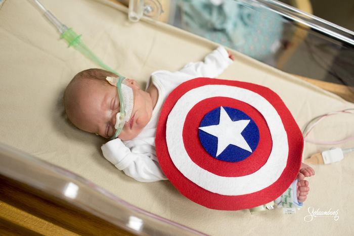 premature-babies-superhero-costumes-kansas-8 premature-babies-superhero-costumes-kansas-8