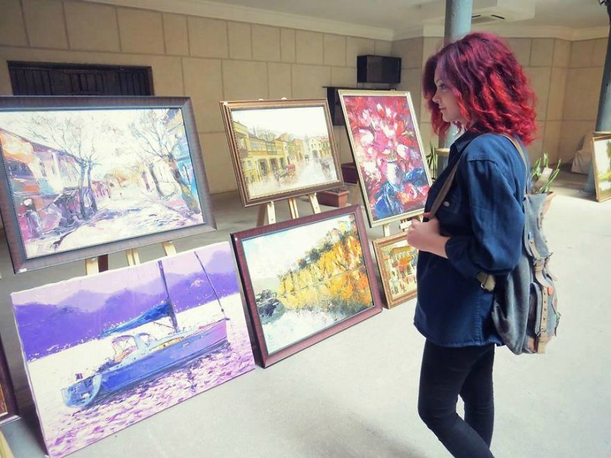 This Artist Draws Portraits Using Only Pencils