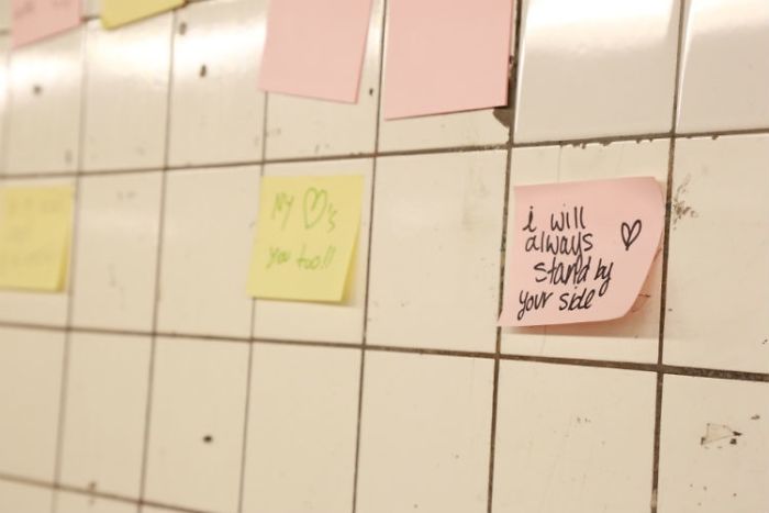 After Elections, Strangers Left Messages On New York's Subway Walls To Remind Us All That We Will Be Okay After Elections, Strangers Left Messages On New York's Subway Walls To Remind Us All That We Will Be Okay