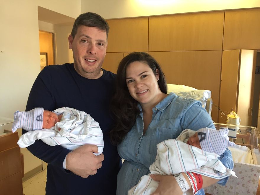 Rare Time Paradox Makes These Twins Both Older Than Each Other Rare Time Paradox Makes These Twins Both Older Than Each Other