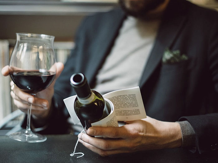 wine-bottle-reading-book-labels-librottiglia-6 wine-bottle-reading-book-labels-librottiglia-6