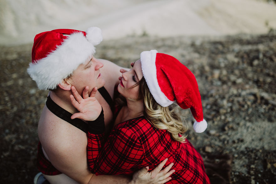 Single Man Finds True Love Through Funny Christmas Card Single Man Finds True Love Through Funny Christmas Card