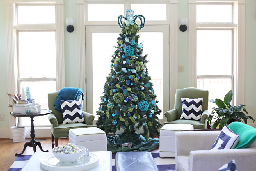 10+ Christmas Color Combinations Beyond The Traditional