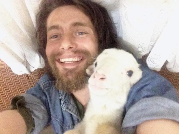 Meet Gökçer Korkmaz, The Bighearted Volunteer Who Is Living With 500+ Animals