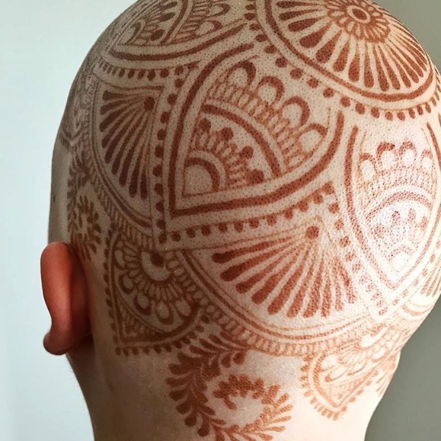 Artist Who Lost Her Stepfather To Cancer Is Now Making Free Henna Crowns For Cancer Patients Artist Who Lost Her Stepfather To Cancer Is Now Making Free Henna Crowns For Cancer Patients