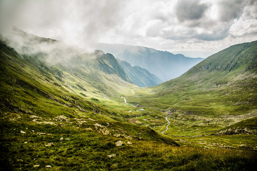 I Take Photos Showcasing The Beautiful Mountain Scenery In My Home Country I Take Photos Showcasing The Beautiful Mountain Scenery In My Home Country