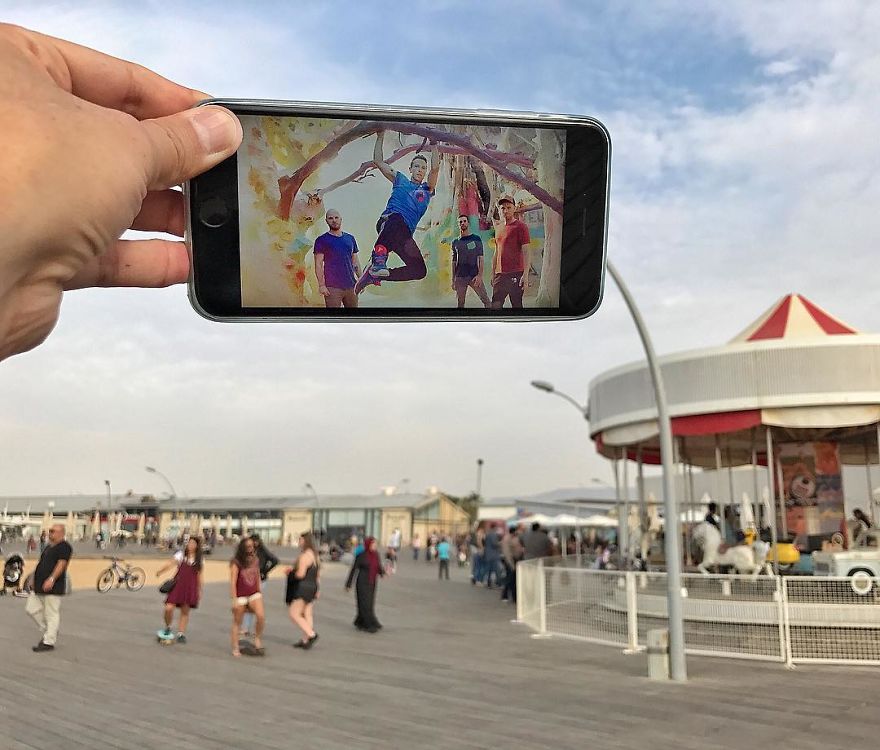 Bringing Every Day Objects To Life With A Smartphone