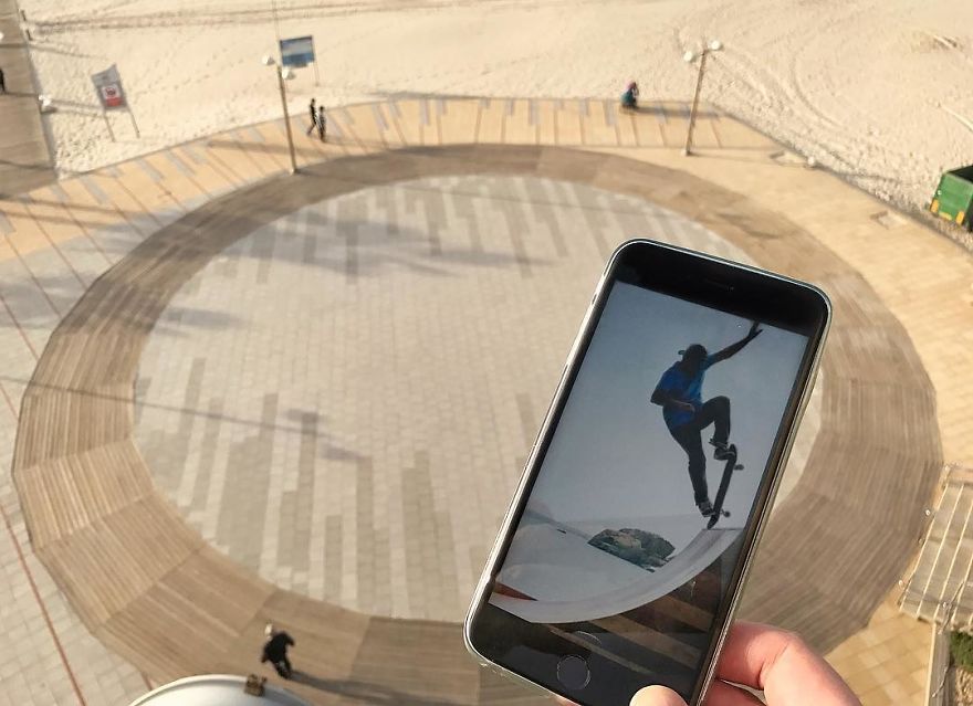 Bringing Every Day Objects To Life With A Smartphone