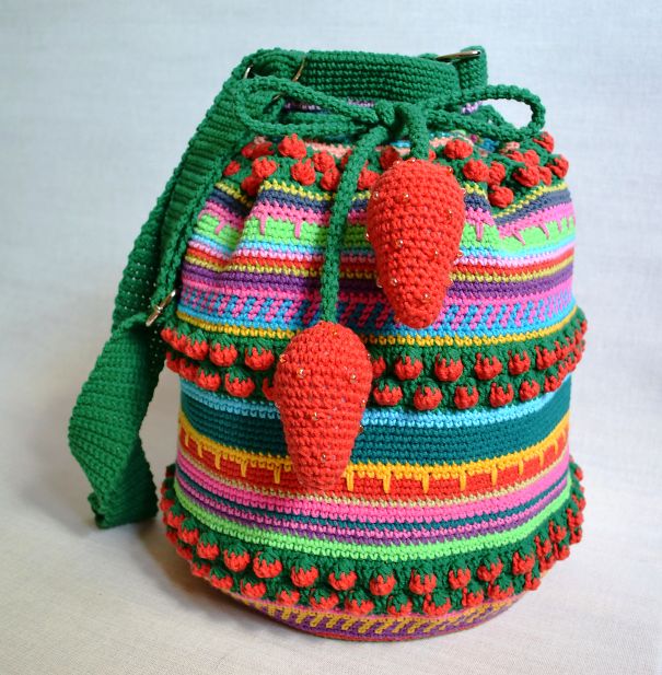 Strawberry Mochila Wayuu Bag