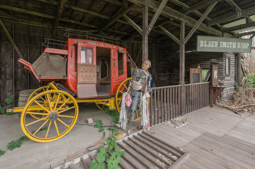 I Went To The Abandoned Theme Park In Japan, The Western Village