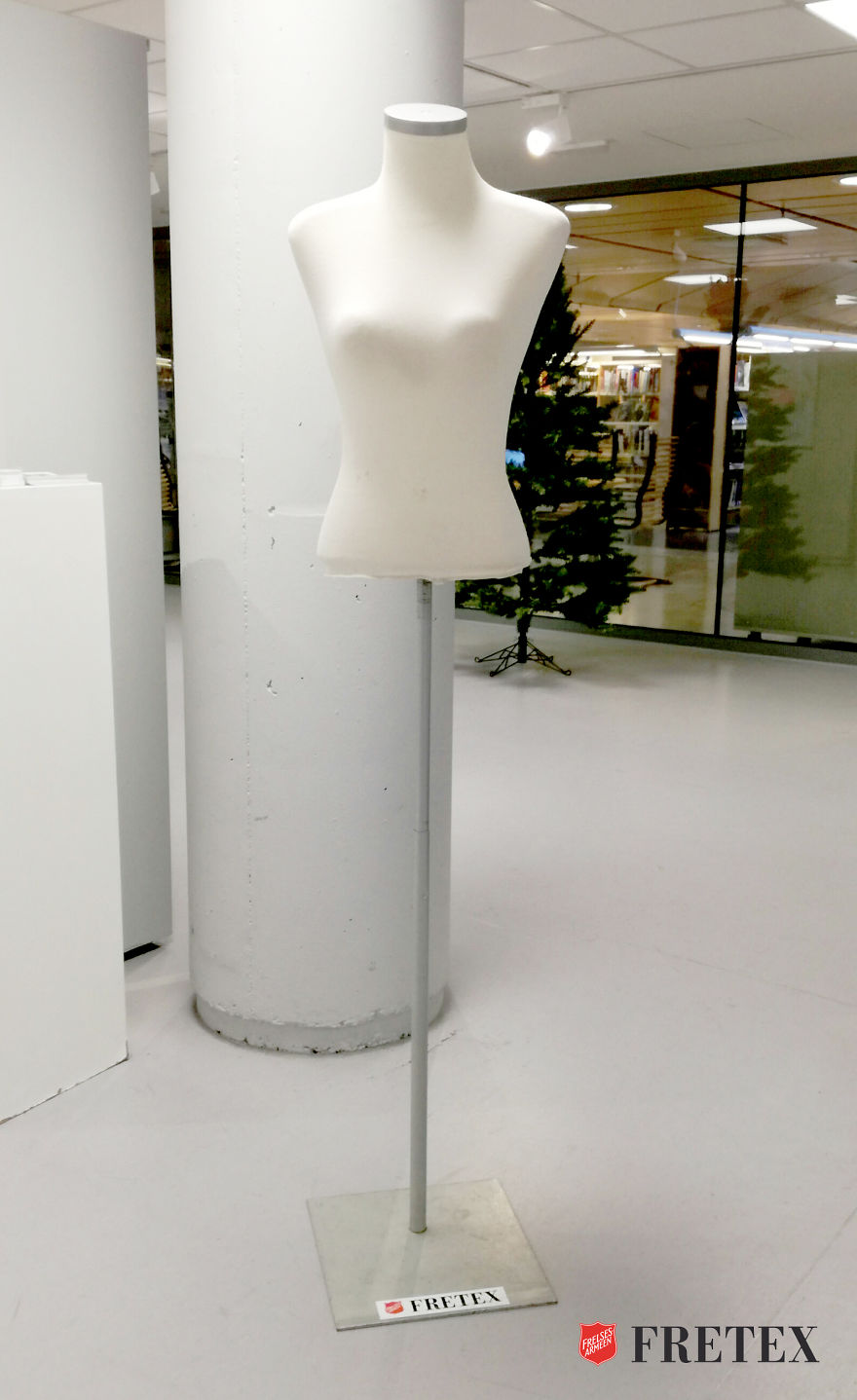 We Gave An Old Christmas Tree A New And Fashionable Life