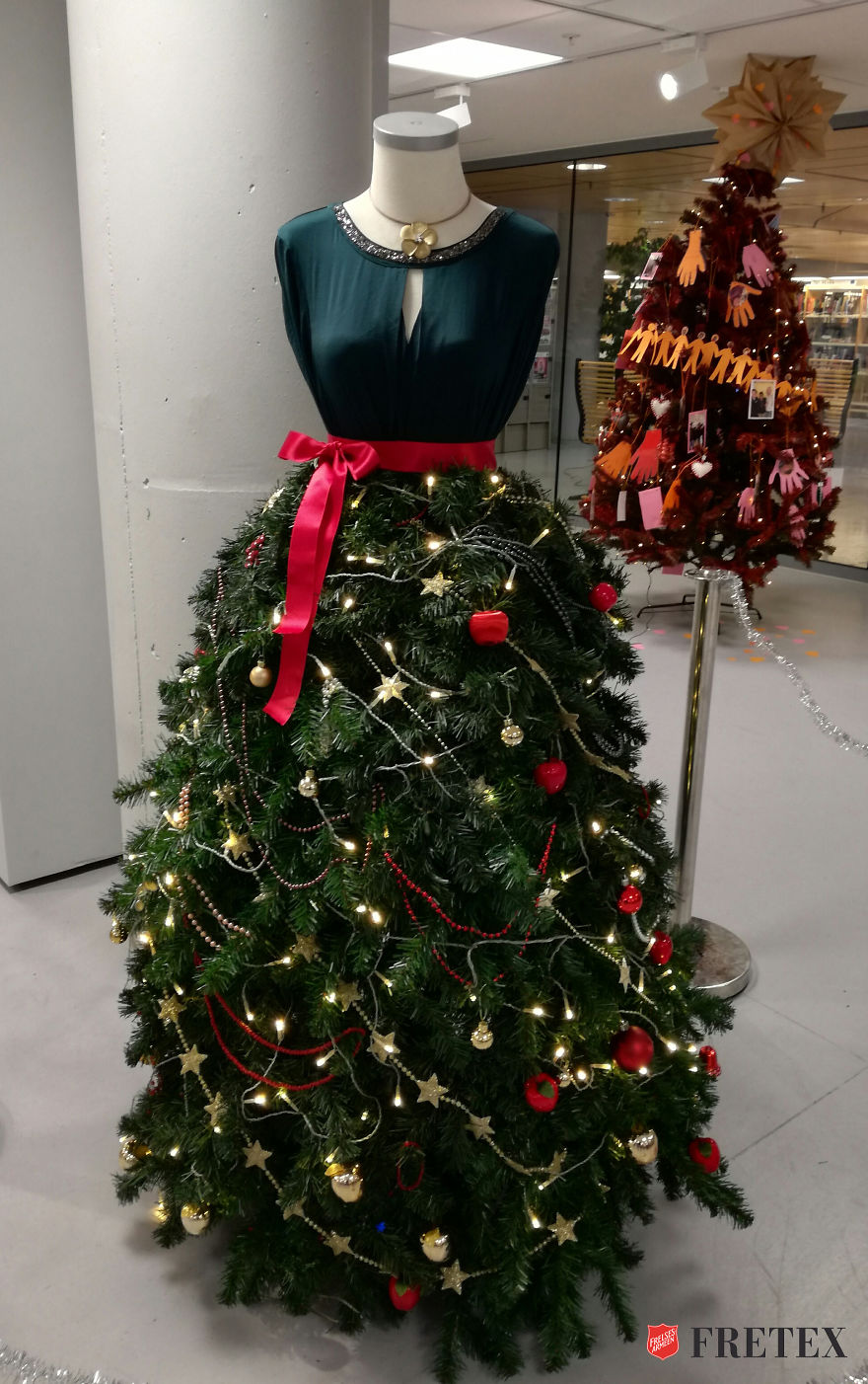 We Gave An Old Christmas Tree A New And Fashionable Life We Gave An Old Christmas Tree A New And Fashionable Life