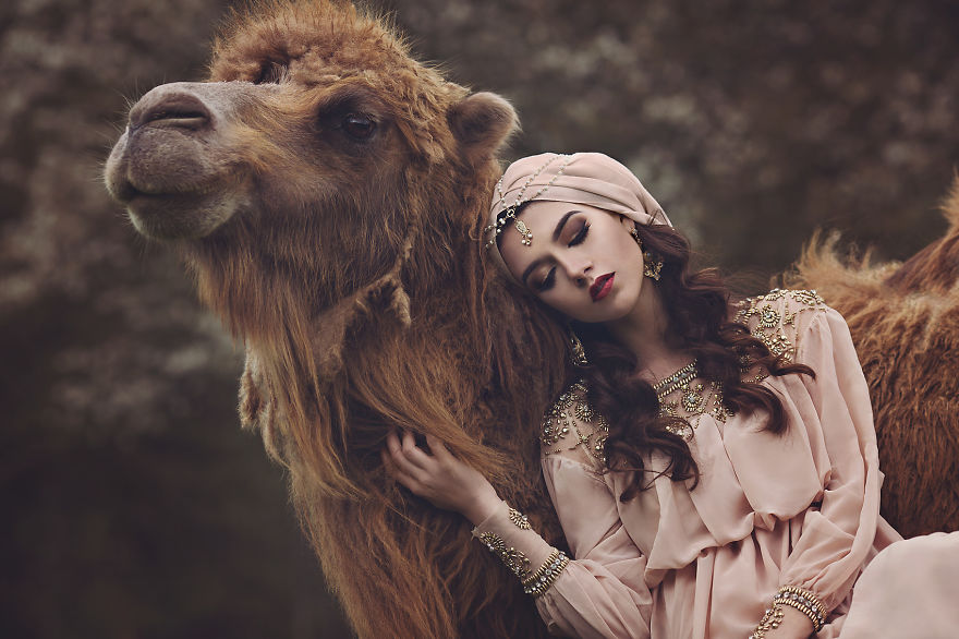 German Photographer Captures Magical Connection Between People And Animals