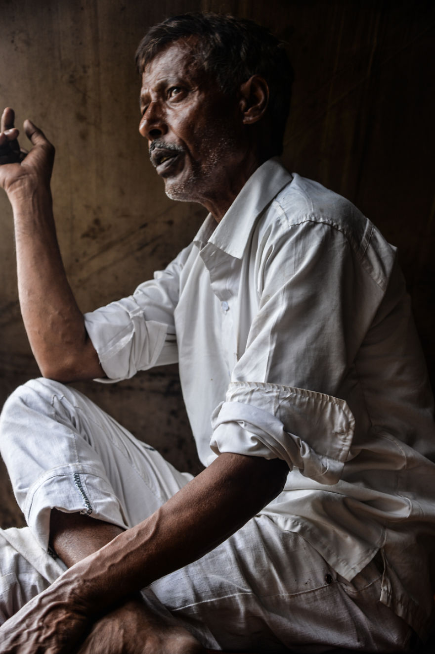 I Documented Daredevil Stuntmen & Their Lives At "Well Of Death"