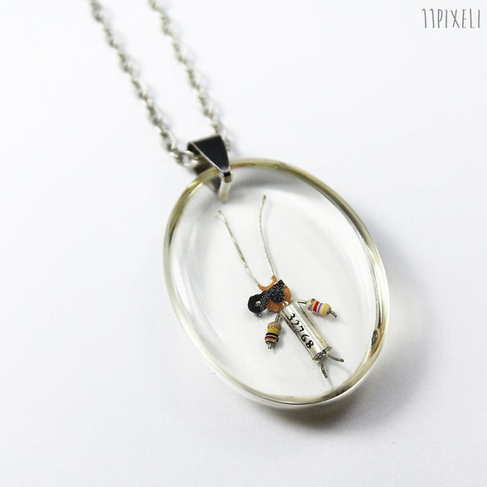 I Turned Electronic Waste Into Tinyrobots