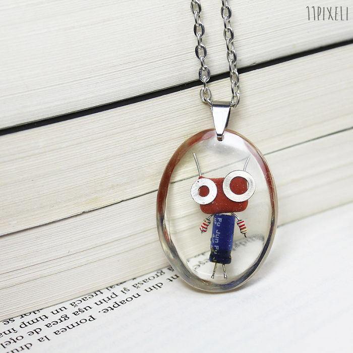 I Turned Electronic Waste Into Tinyrobots