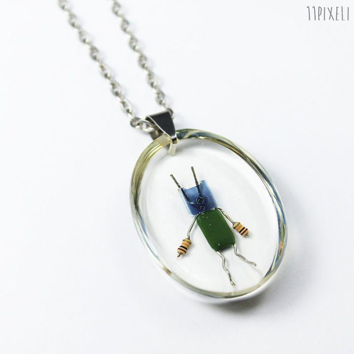 I Turned Electronic Waste Into Tinyrobots