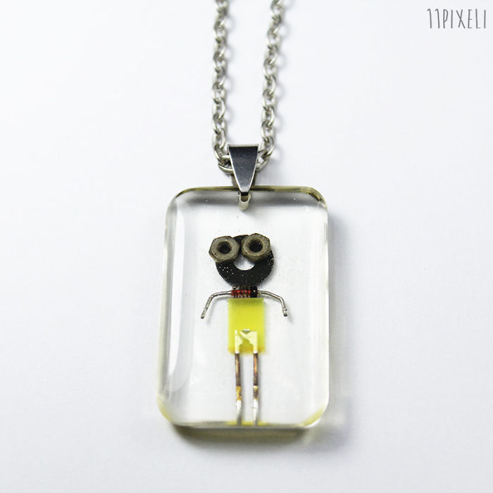 I Turned Electronic Waste Into Tinyrobots