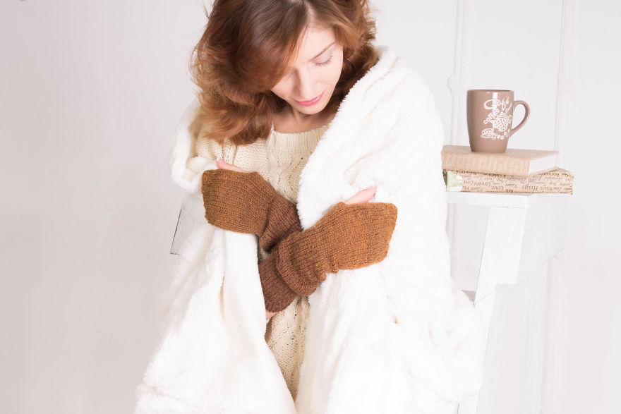 My Mom Created Beautiful Two-Colour Arm Warmers Of &lsquo;Kauni&rsquo; Threads