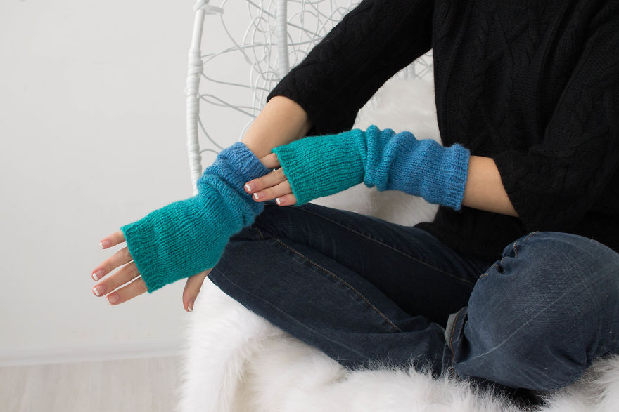 My Mom Created Beautiful Two-Colour Arm Warmers Of &lsquo;Kauni&rsquo; Threads