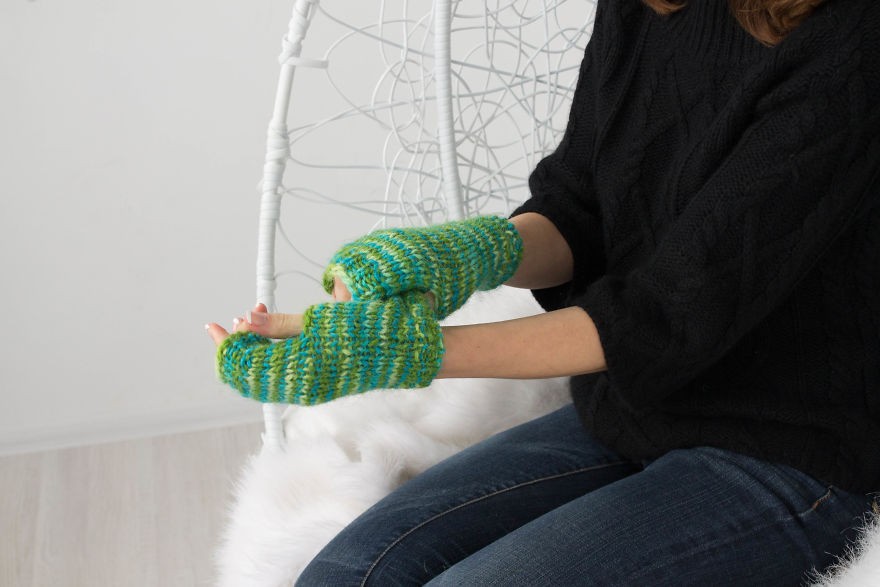 My Mom Created Beautiful Two-Colour Arm Warmers Of &lsquo;Kauni&rsquo; Threads