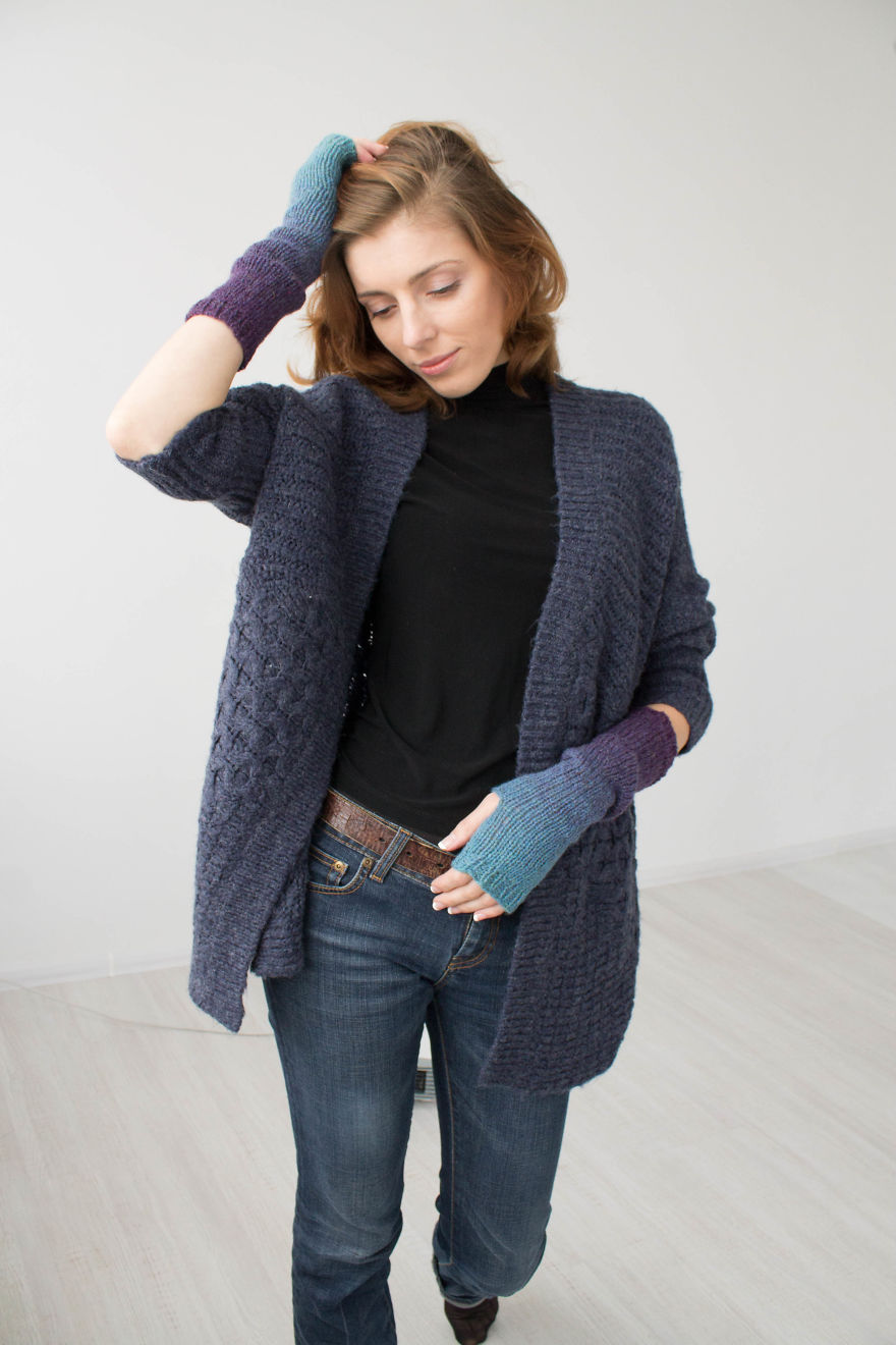 My Mom Created Beautiful Two-Colour Arm Warmers Of &lsquo;Kauni&rsquo; Threads