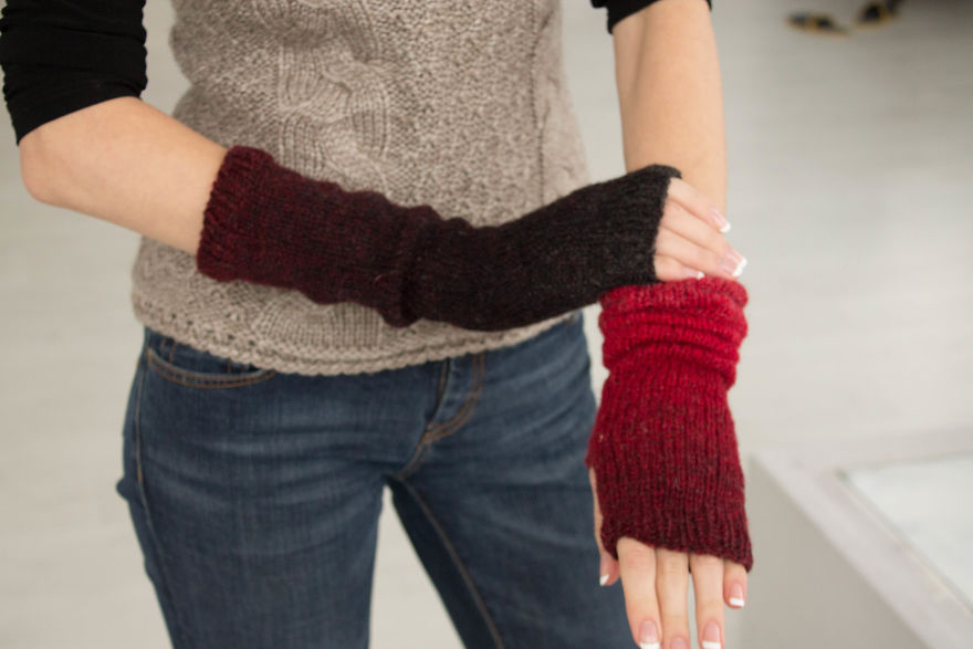 My Mom Created Beautiful Two-Colour Arm Warmers Of &lsquo;Kauni&rsquo; Threads