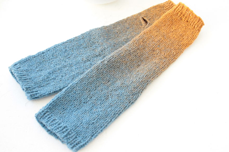 My Mom Created Beautiful Two-Colour Arm Warmers Of &lsquo;Kauni&rsquo; Threads