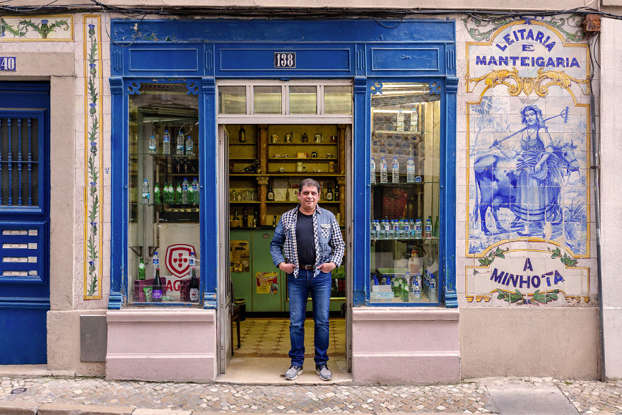 Luis Santos Keeps Bar, Offering Simple Food And Tranquility